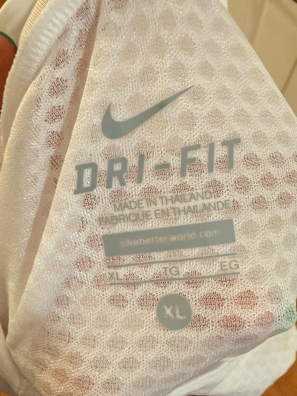 *Brand New* Nike - White Hooded Long-Sleeve Dri-Fit Top - size X-Large - NWT